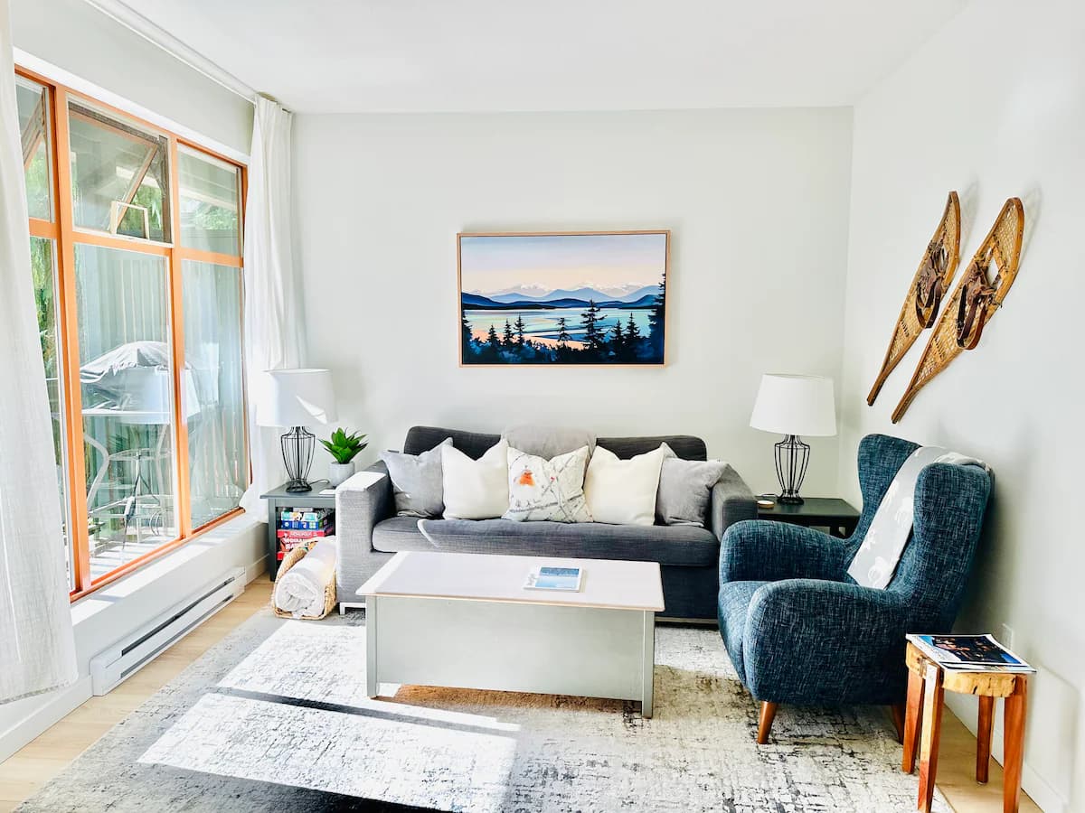 Pool & HotTub! 2BD/2BA Whistler Village Townhouse